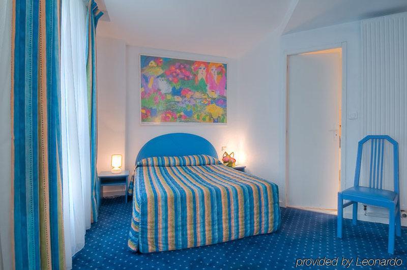 Croix De Malte Hotel Paris Room photo